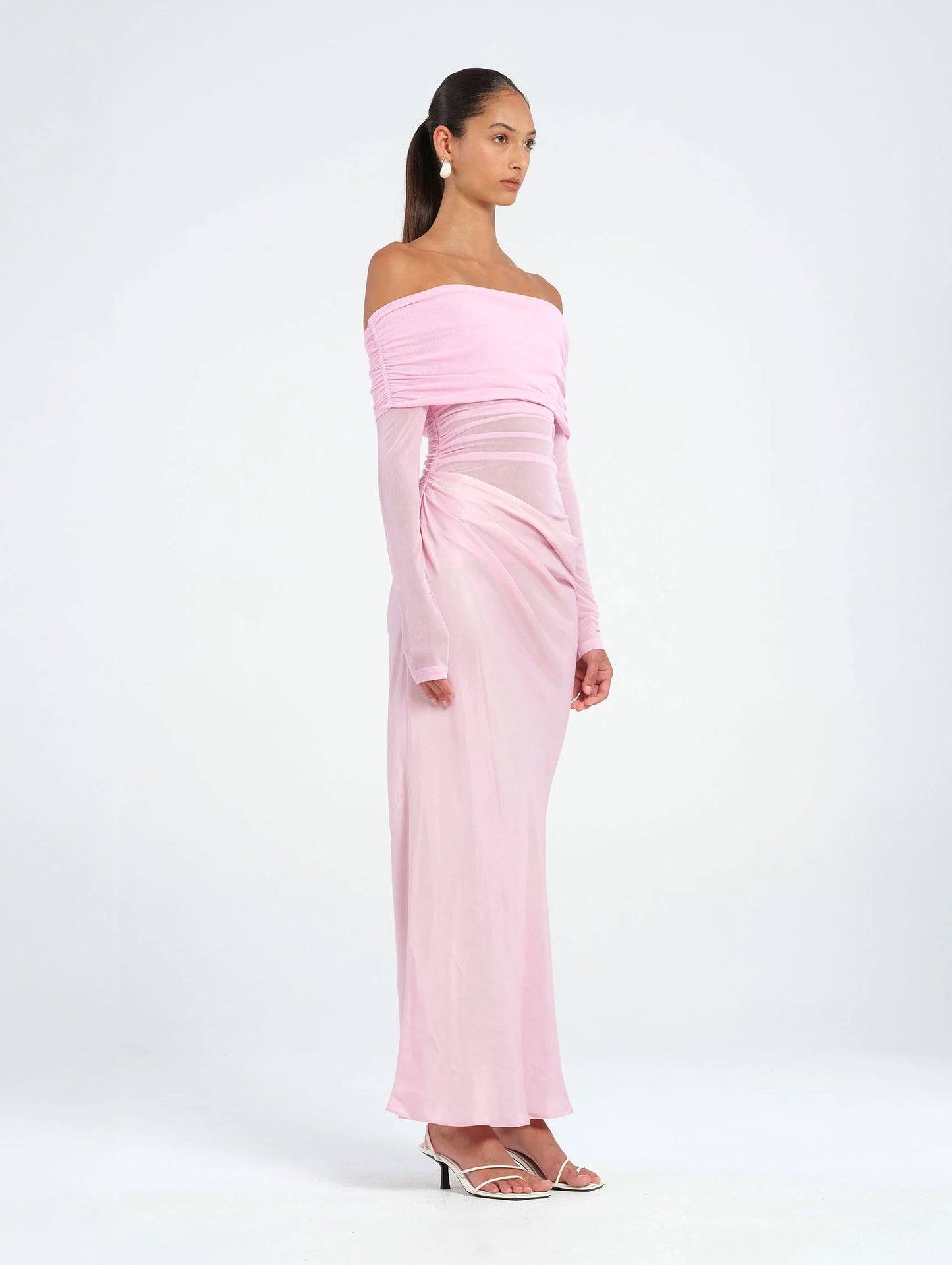 BEN135-1-WEBRES_1720x2284_LaurenStevenson_YasminOff-ShoulderMaxiDress_BabyPink-2.webp