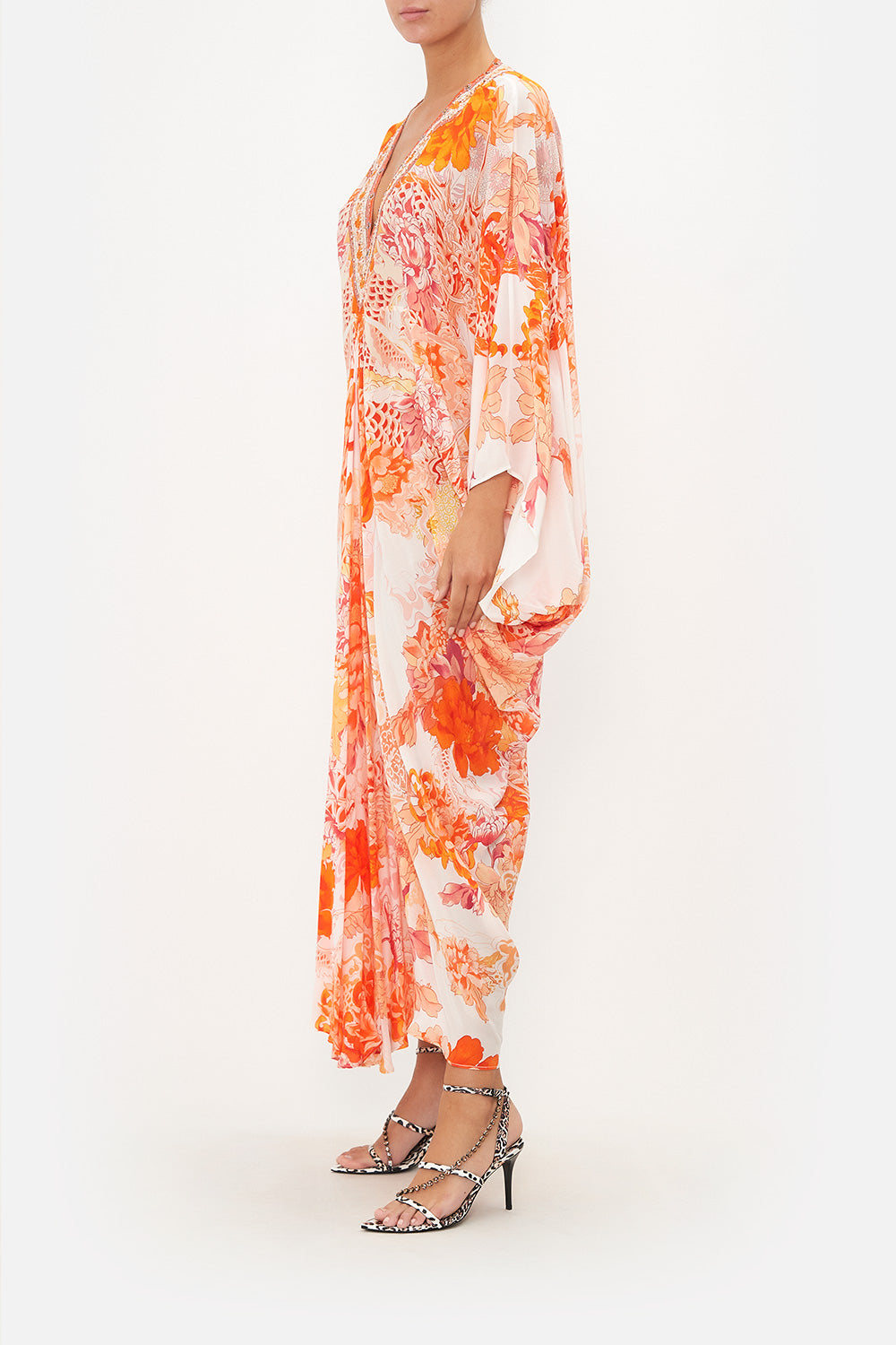 CAMILLA_00021574_T_SHAPE_LONG_KAFTAN_DRAGON_MOTHER_2.jpg