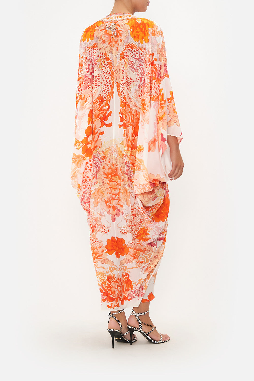 CAMILLA_00021574_T_SHAPE_LONG_KAFTAN_DRAGON_MOTHER_3.jpg