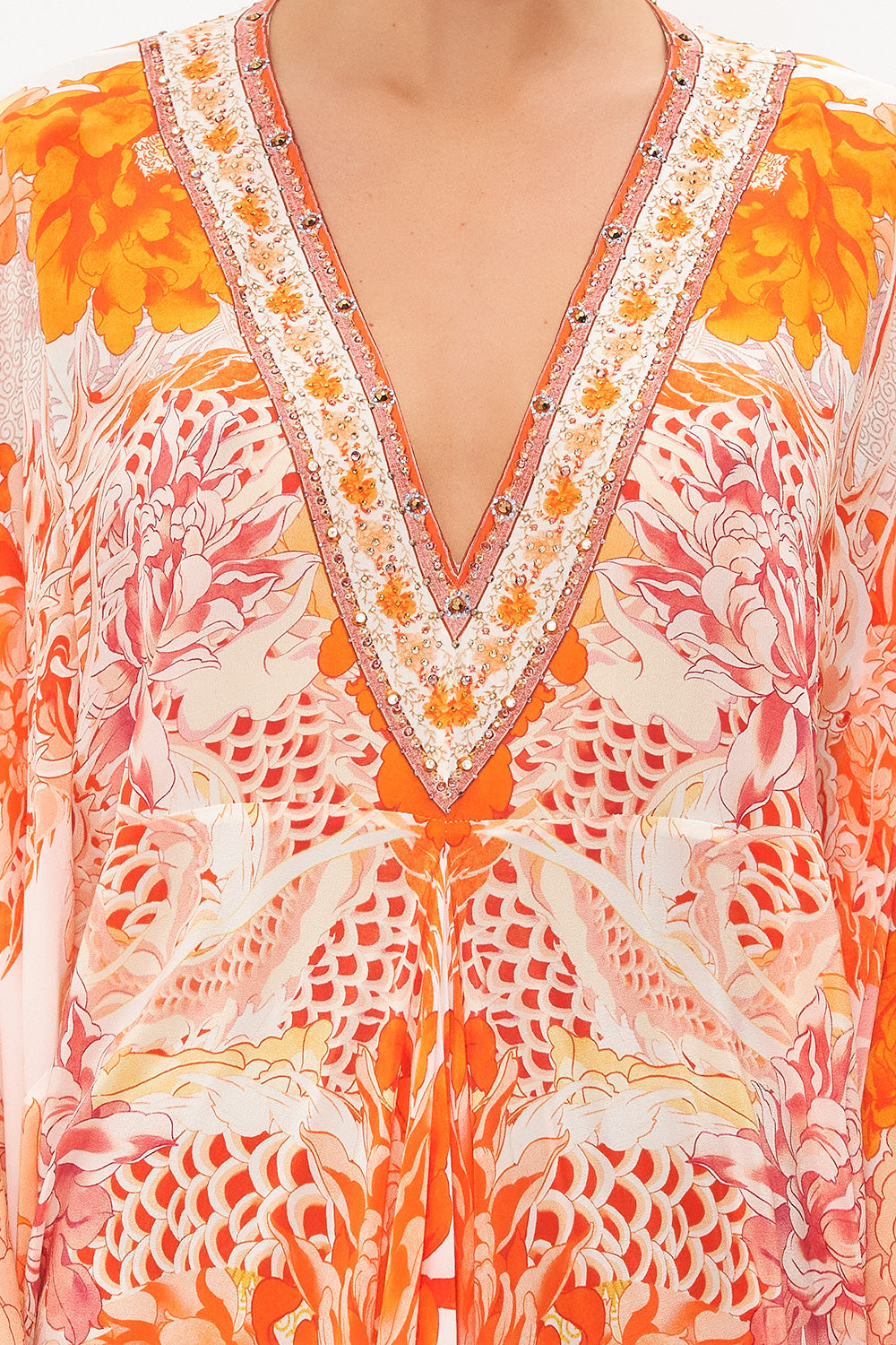 CAMILLA_00021574_T_SHAPE_LONG_KAFTAN_DRAGON_MOTHER_5.jpg